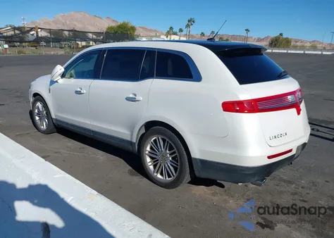 2013 Lincoln Mkt Ecoboost z USA, uszkodzony, nr VIN 2LMHJ5AT3DBL53584